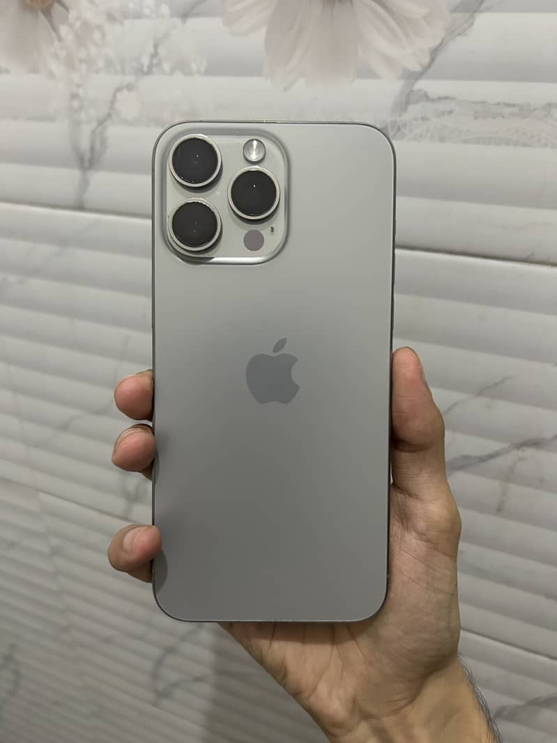 Iphone 15 pro max 0