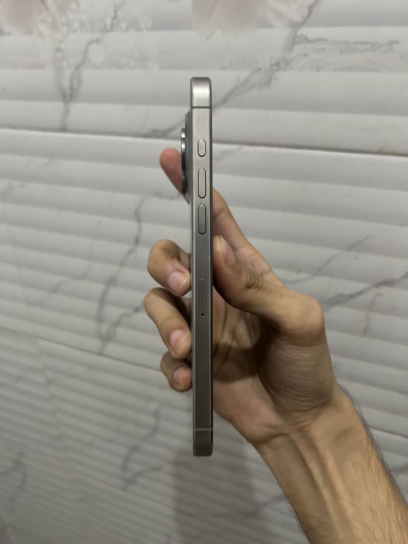 Iphone 15 pro max 3