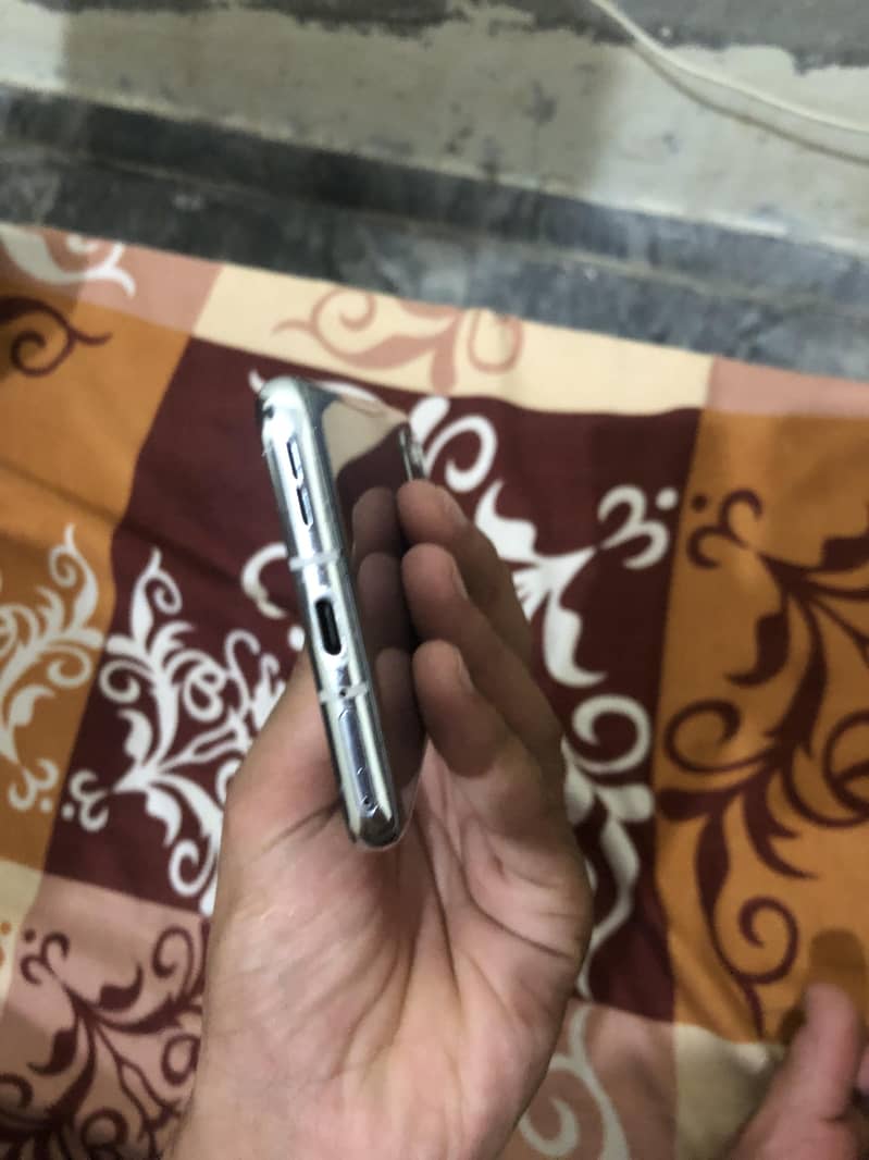 One Plus 9 Pro 4
