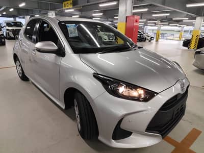 Toyota Yaris 2022 X Hatchback Fresh Clear March 2026