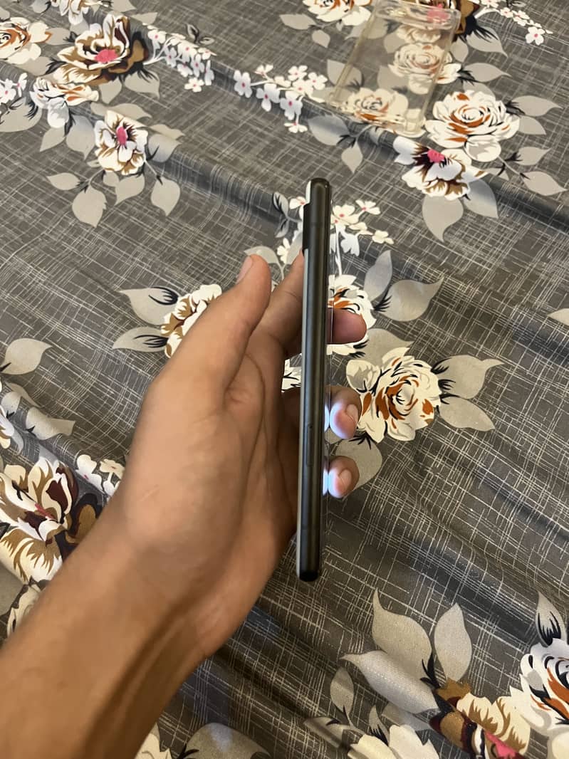 google pixel 6a 5