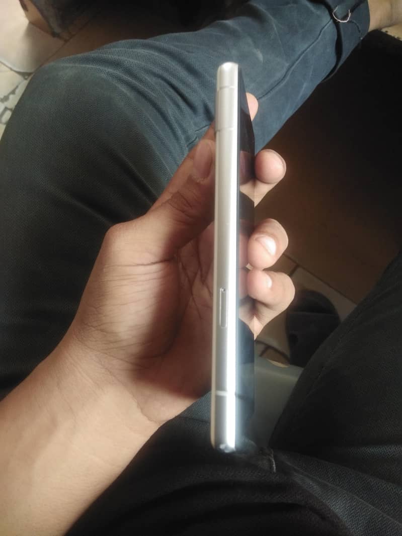 Google pixel 7a 2