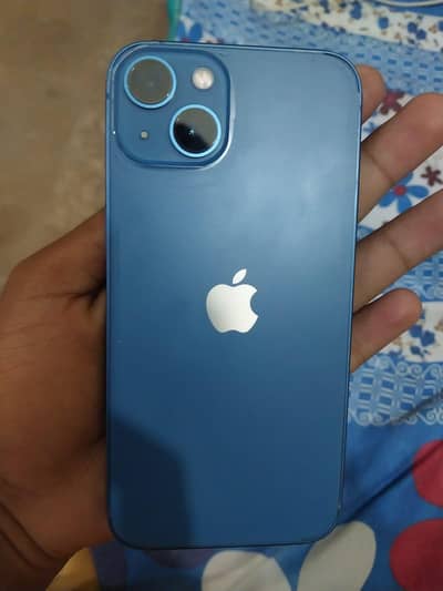 Apple iPhone 13