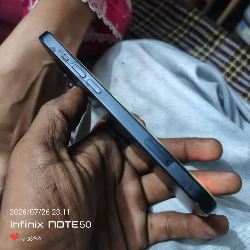 Apple iPhone 13 3