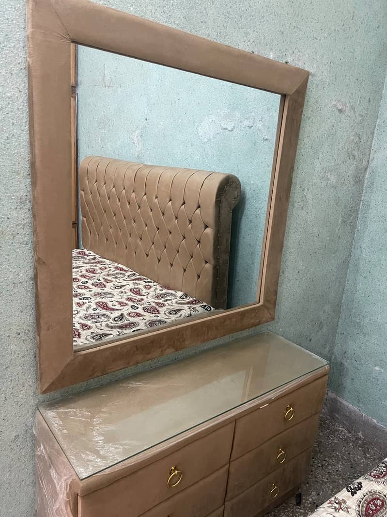 King size bed+ Dressing table 2