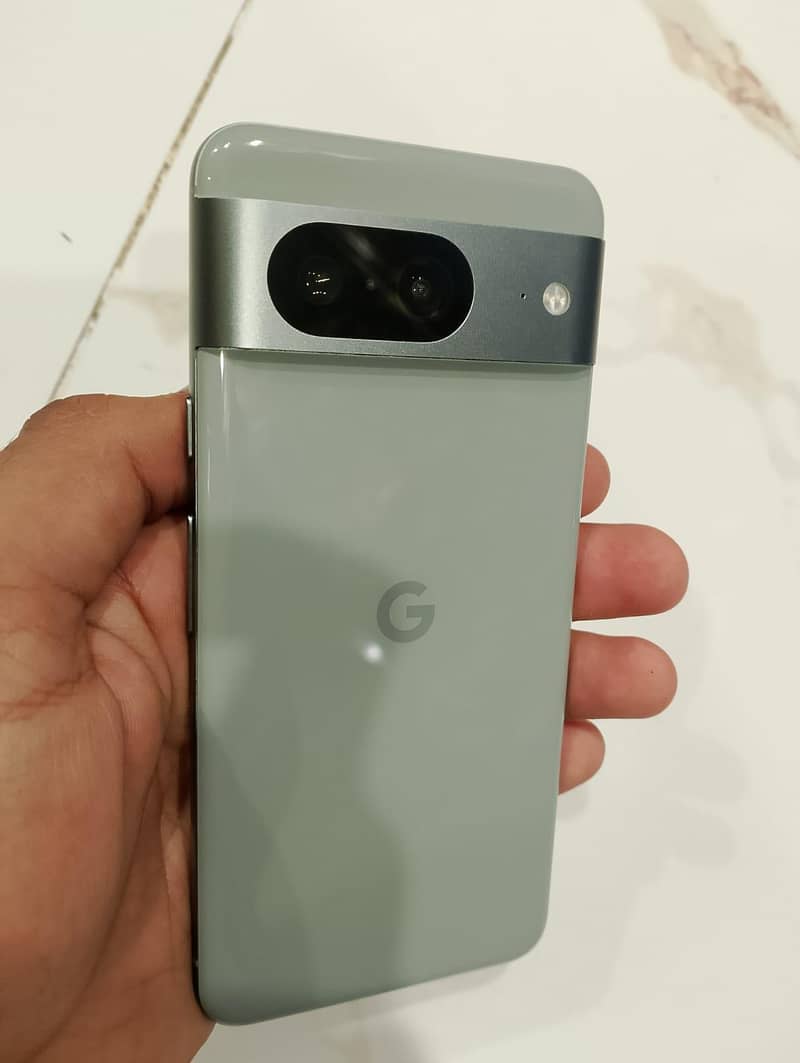 Google Pixel 8 1