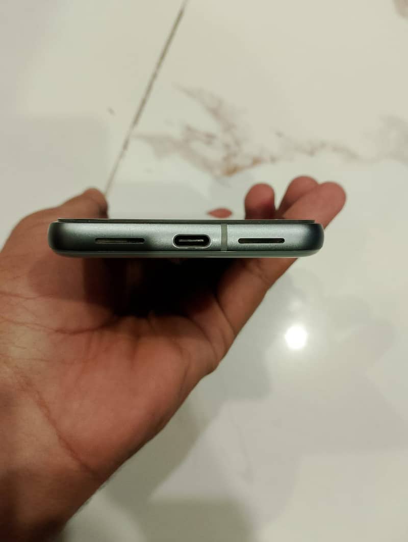 Google Pixel 8 3