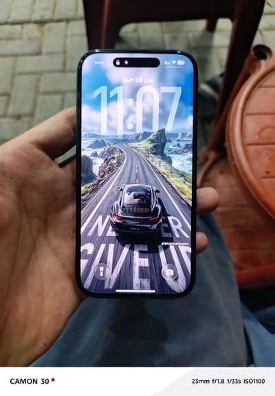 iPhone 16 10/10 condition