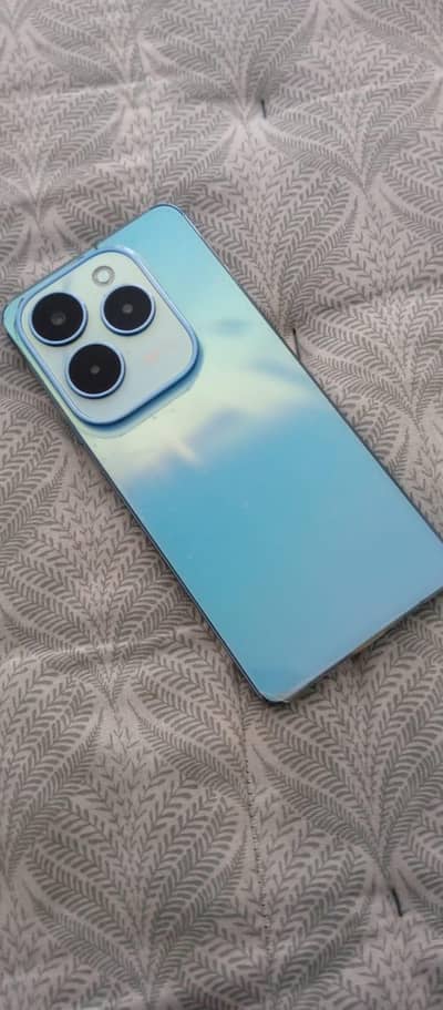 Infinix Hot 40