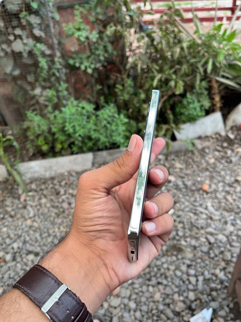 Infinix Note 40 1