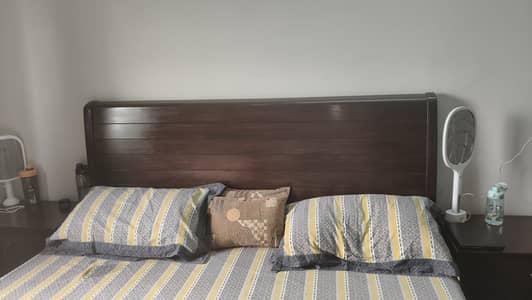King size bed with side tables plus dressing table