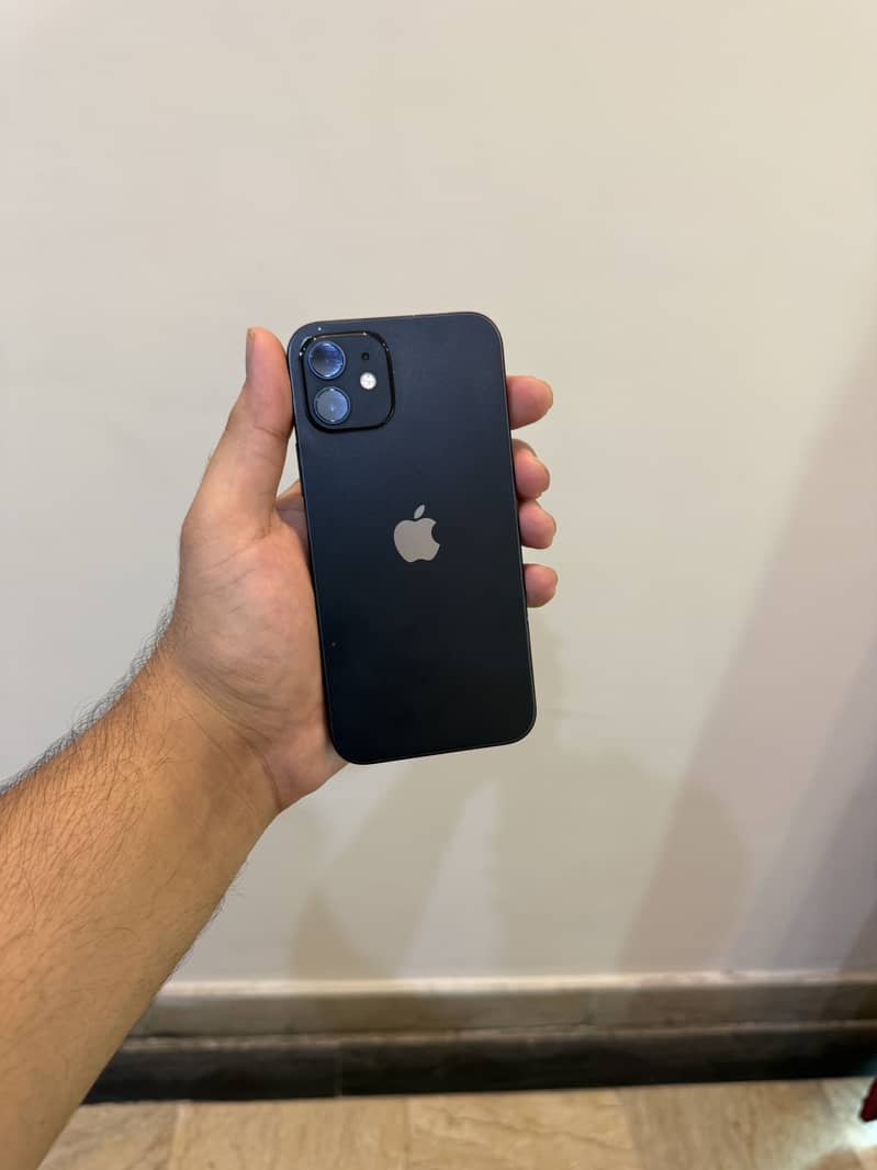 Apple iPhone 12 0