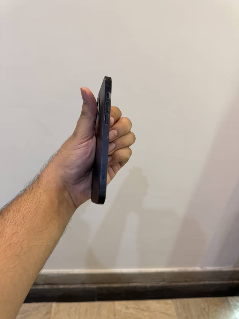 Apple iPhone 12 2