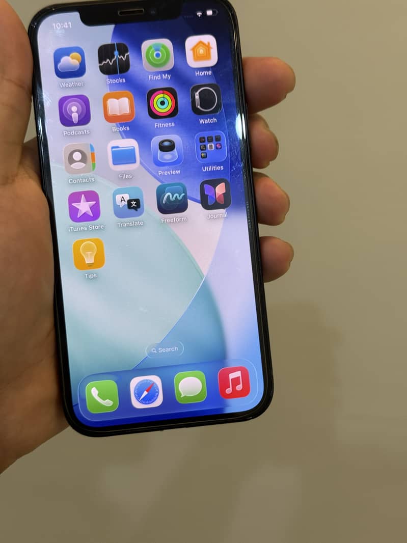 Apple iPhone 12 3