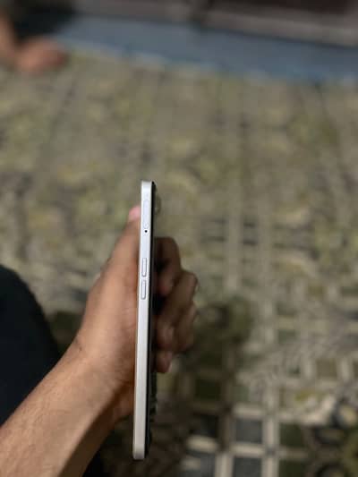 OPPO F21 Pro