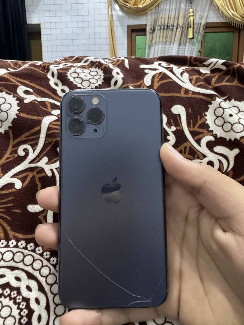 IPHONE 11 PRO 2