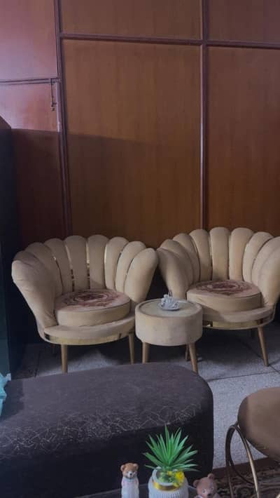 2 chairs and one table