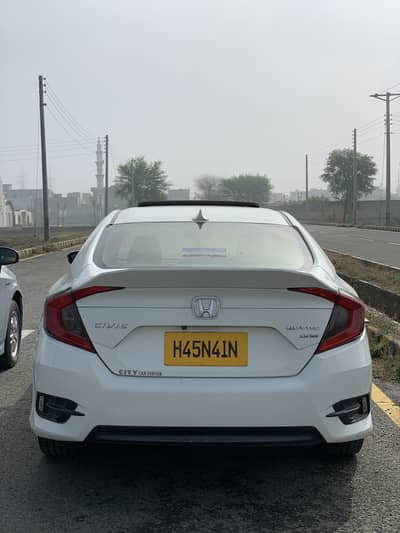 Civic X Ductail spoiler In new condition