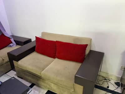 molty foam 6 seater sofa with 3 big tables
