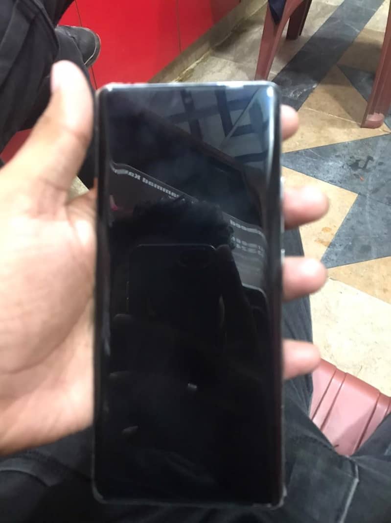 Tecno CAMON 40 Pro 1