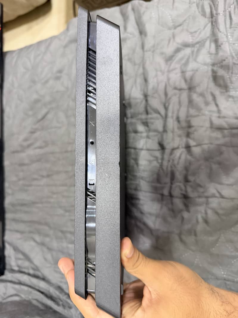 Ps4 Slim 1