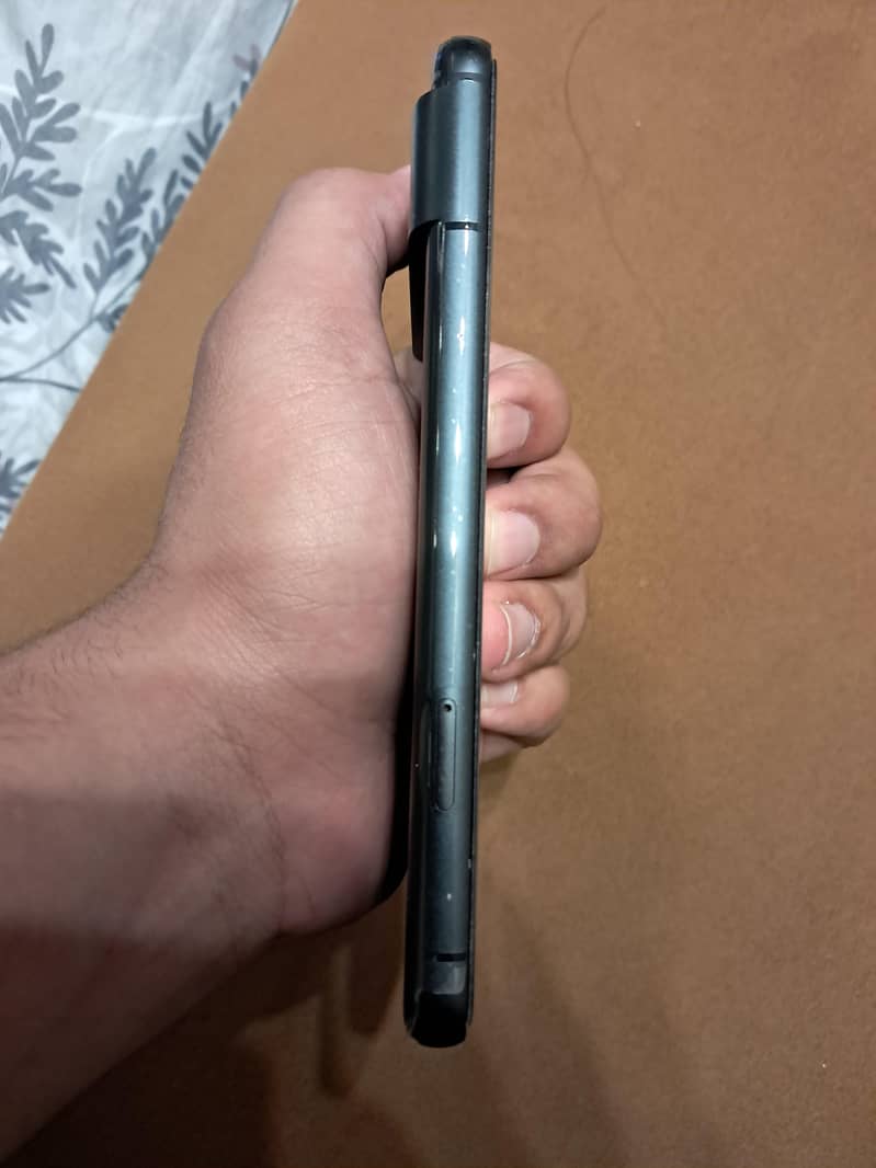 Google Pixel 8 4