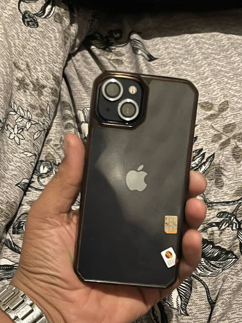 Apple iPhone 13 0