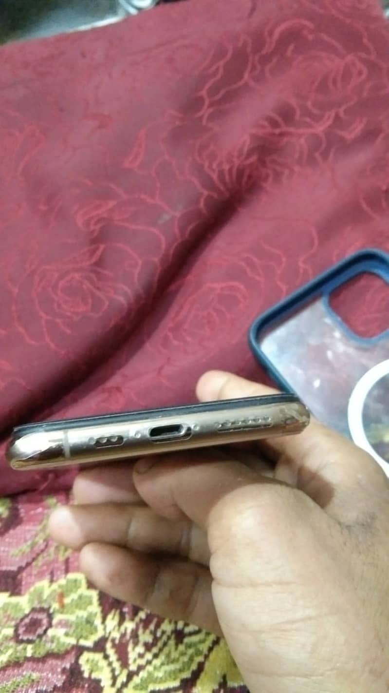 iPhone 3