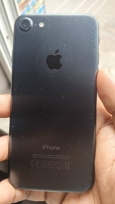 Apple iPhone 7         32GB