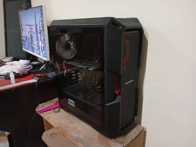 Gaming PC with Decent Specs