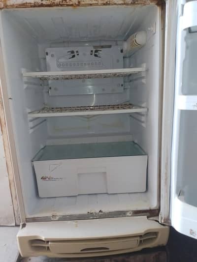 PEL Refrigerator for Sale – Excellent Cooling Condition