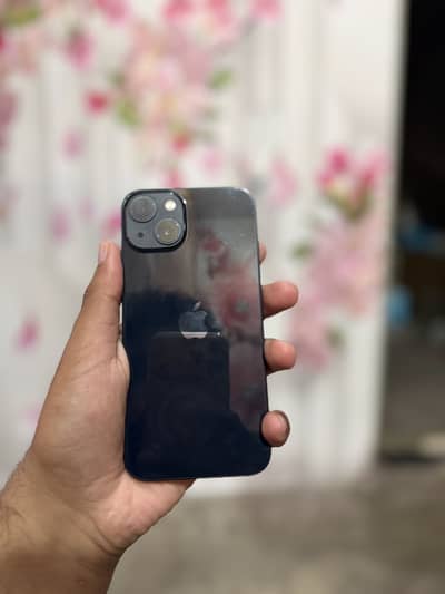 Apple iPhone 13