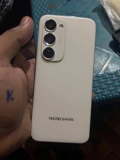 Tecno sprak 40 pro plus 8/256