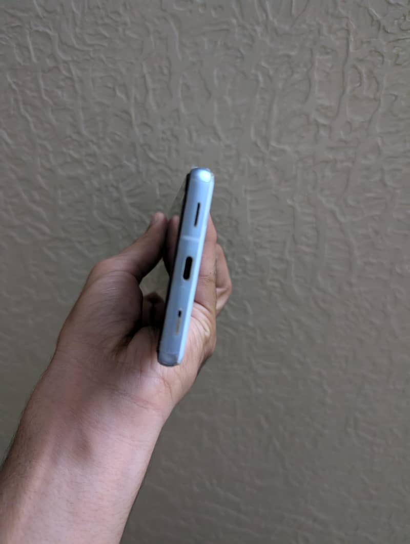 Google Pixel 7a 5