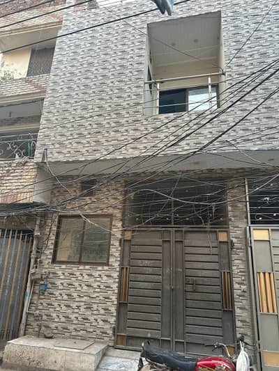 2.5 Marla double story house for sale