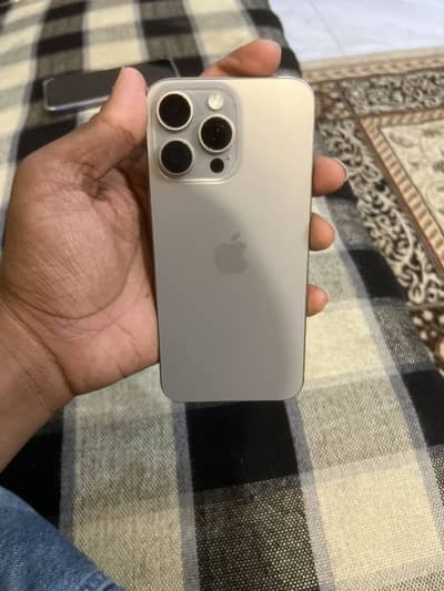 Apple iPhone 15 Pro Max  non 3 months sim time available zero scratch