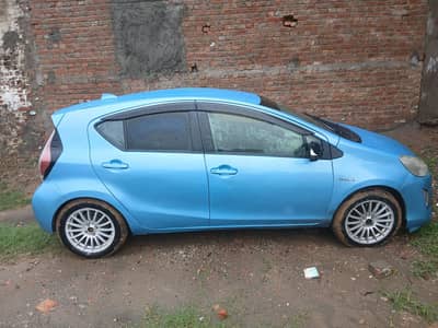 Toyota Aqua 2014