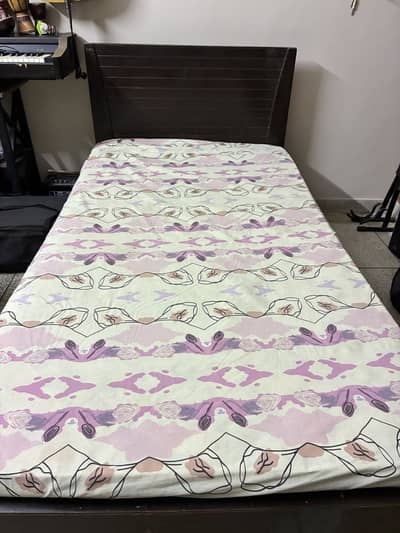 Single bed - high quality wood - used - without mattress