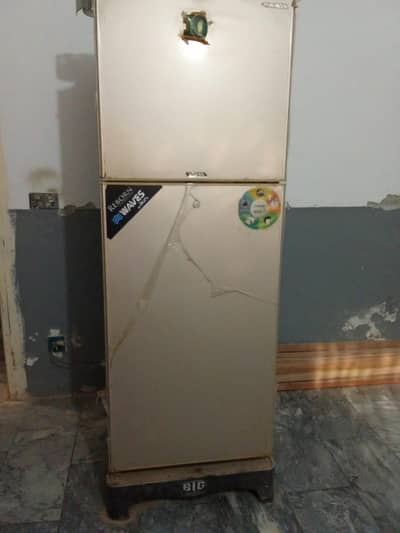 15 Cubic Foot Refrigerator For Sale