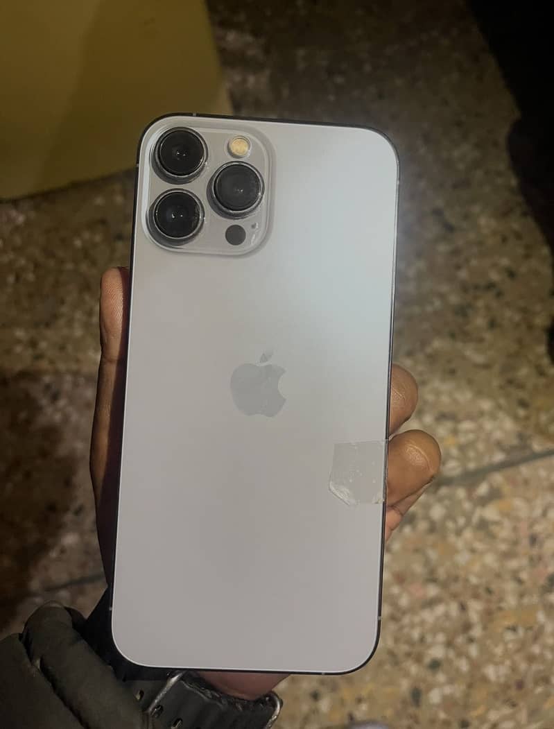 iPhone 13 Pro Max 0