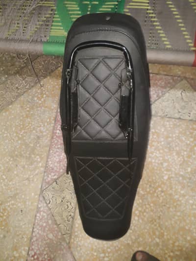 70 cc  seat with stand urgent sale