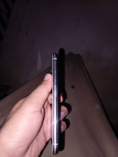 iPhone x j v