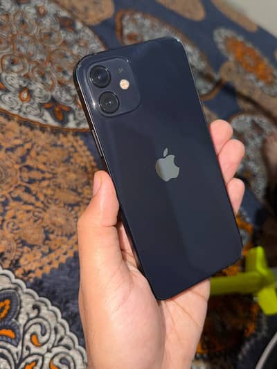 Apple iPhone 12