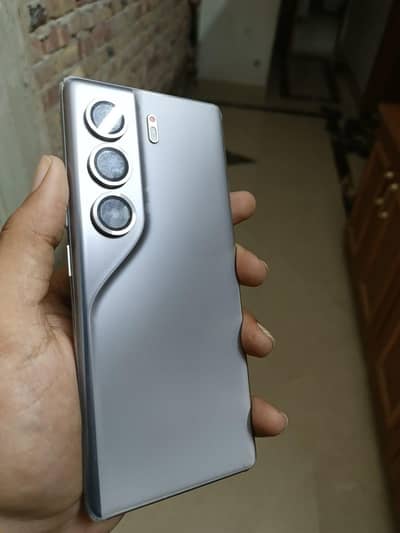 Tecno CAMON 40 Pro