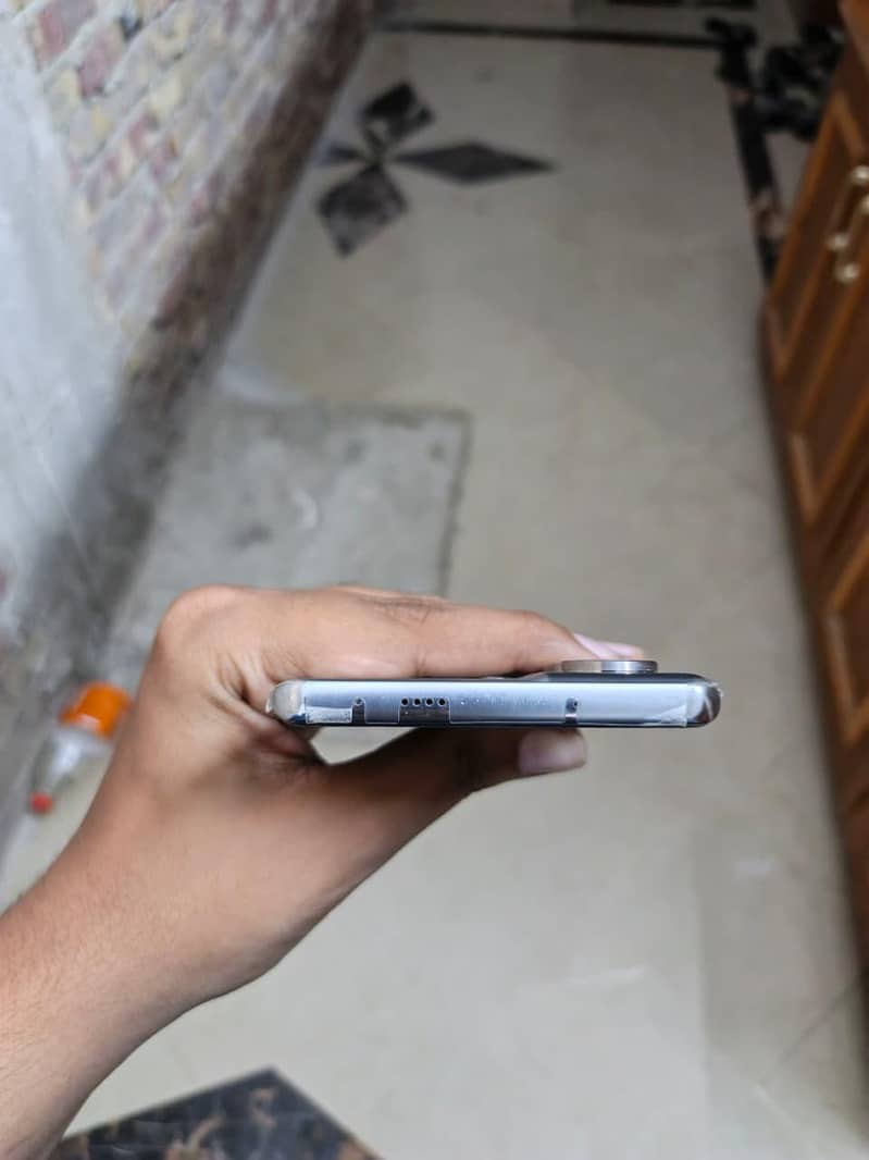 Tecno CAMON 40 Pro 4