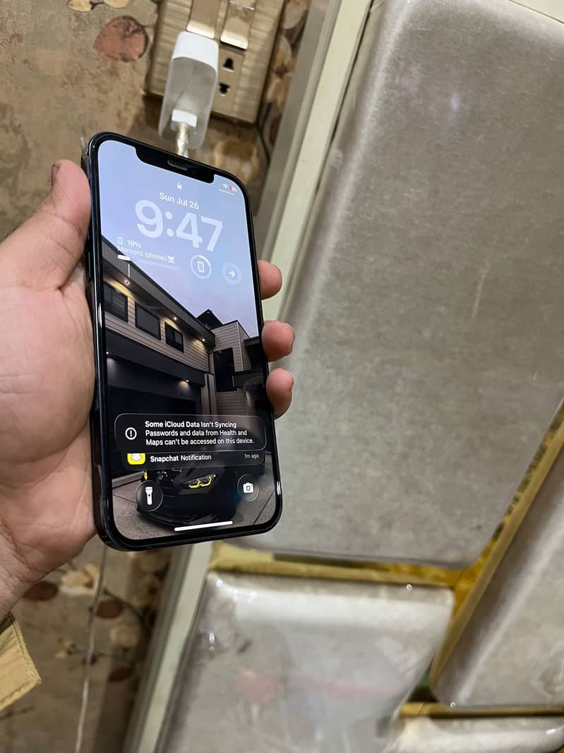 Apple iPhone 12 1
