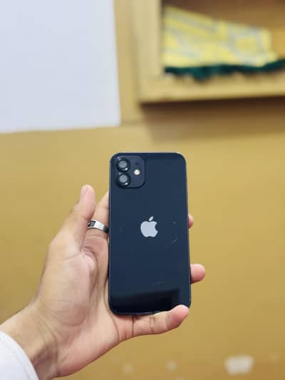 Apple iPhone 12