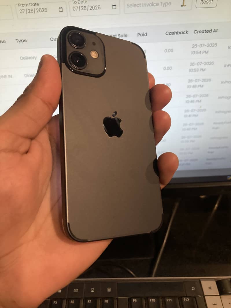 Apple iPhone 12 mini 0