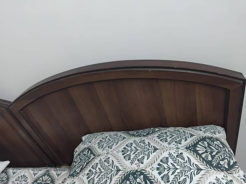 2 single beds 0