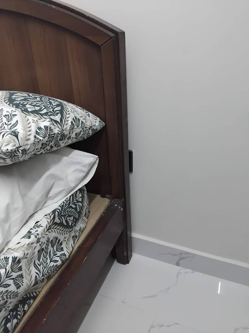 2 single beds 3
